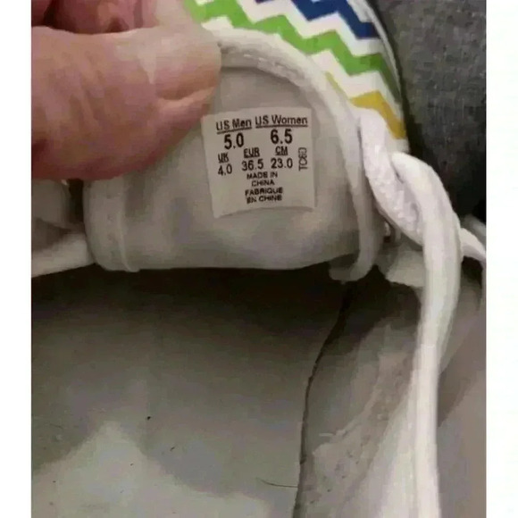 Vans Off the Wall Rainbow Zig Zag Chevron shoes Womens 6.5 Mens 5.0 Stripes - Picture 6 of 6